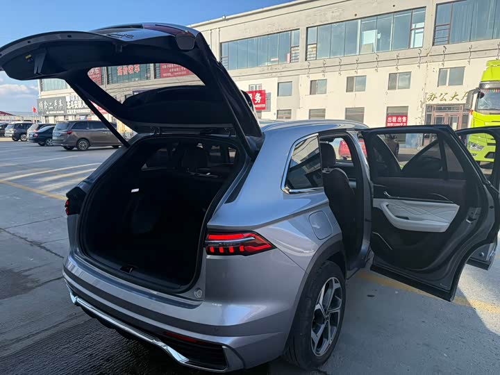 Фото 17 - Geely Monjaro