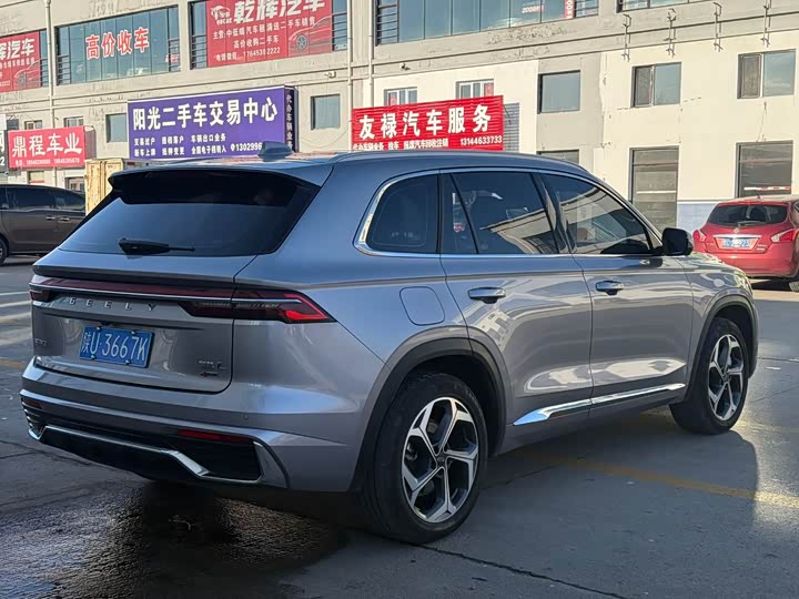 Фото 7 - Geely Monjaro