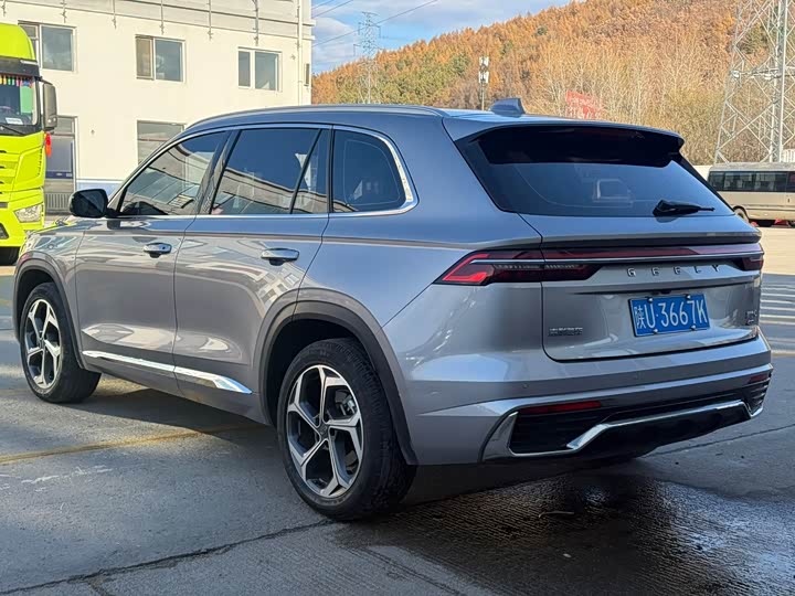 Фото 9 - Geely Monjaro