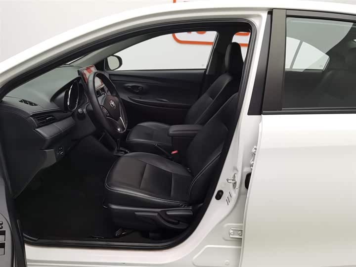 Фото 10 - Toyota Vios