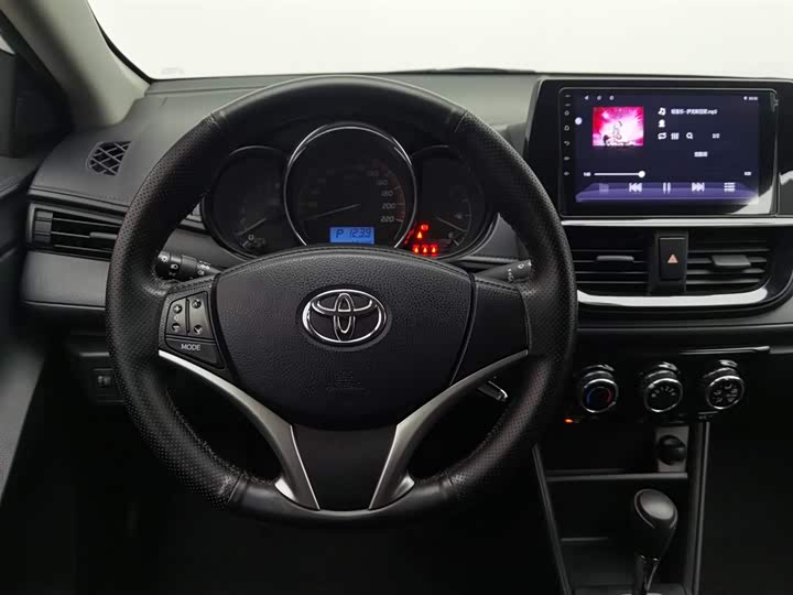 Фото 11 - Toyota Vios