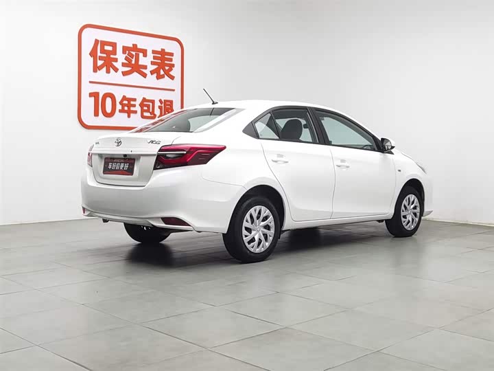 Фото 2 - Toyota Vios