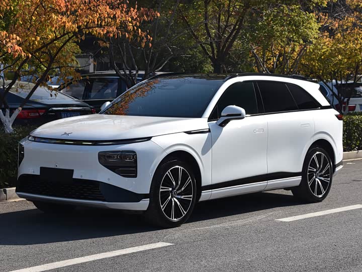 Фото 1 - XPeng G9