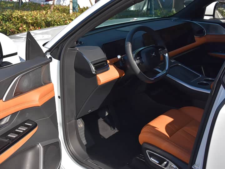 Фото 8 - XPeng G9