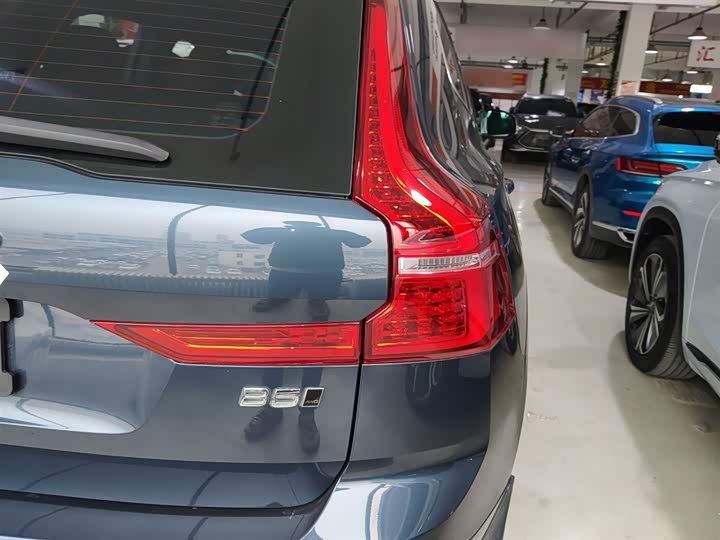 Фото 8 - Volvo XC60