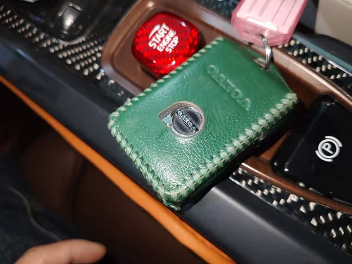 Фото 9 - Volvo XC60