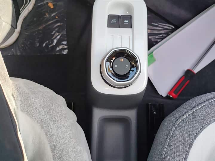 Фото 14 - Geely Galaxy Panda Mini