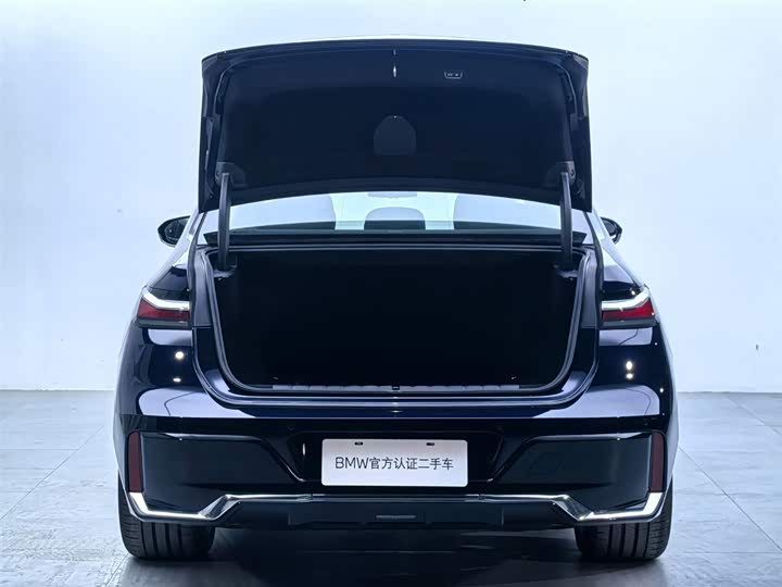 Фото 6 - BMW 7 Series