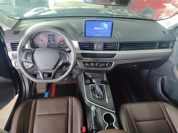 Фото 10 - Dongfeng Forthing T5