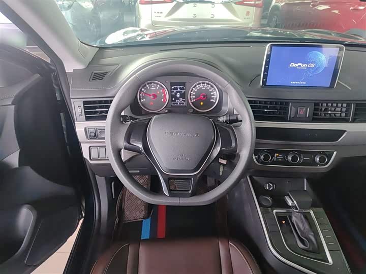 Фото 11 - Dongfeng Forthing T5