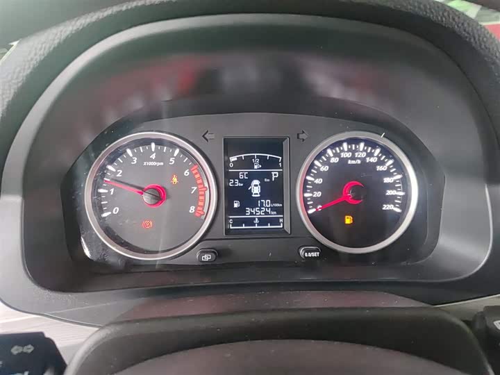 Фото 12 - Dongfeng Forthing T5