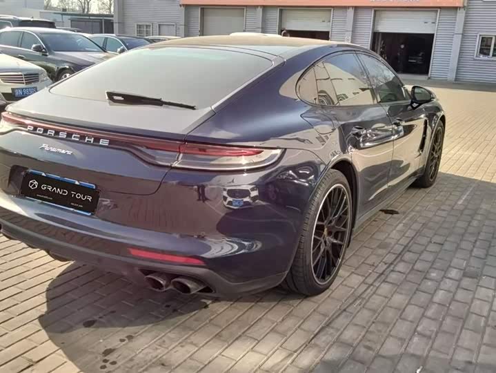 Фото 5 - Porsche Panamera