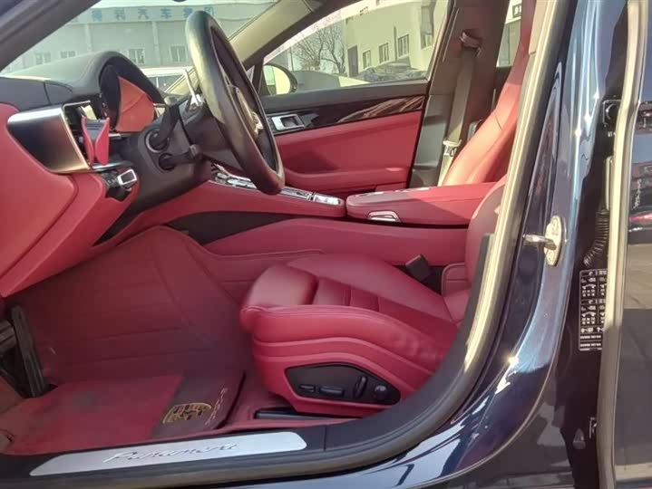 Фото 8 - Porsche Panamera