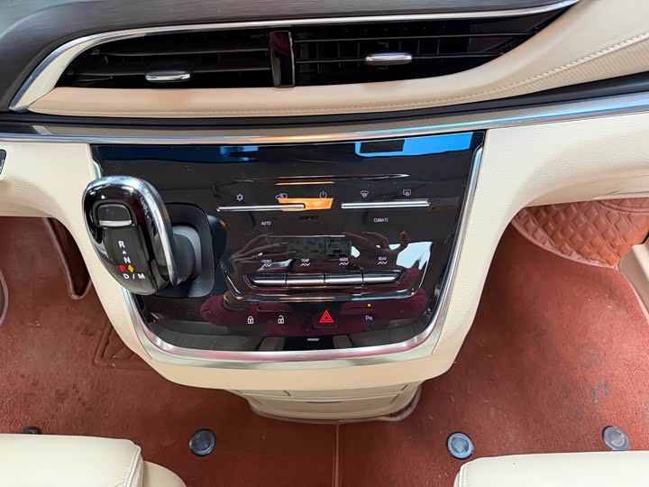 Фото 13 - Buick GL8 ES