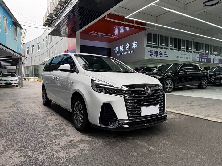 Фото 3 - Buick GL8 ES