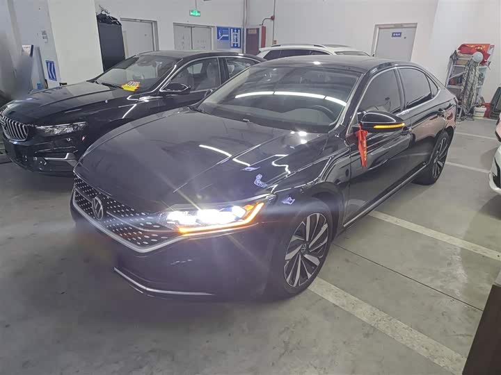 Фото 2 - Volkswagen Passat