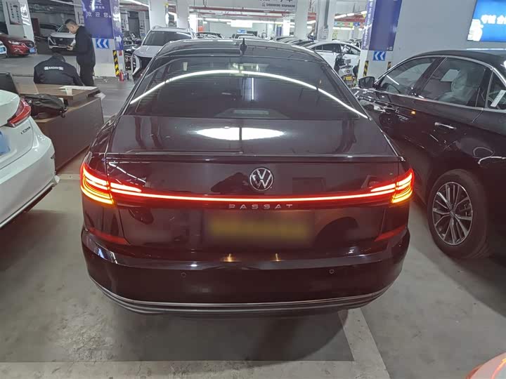 Фото 6 - Volkswagen Passat