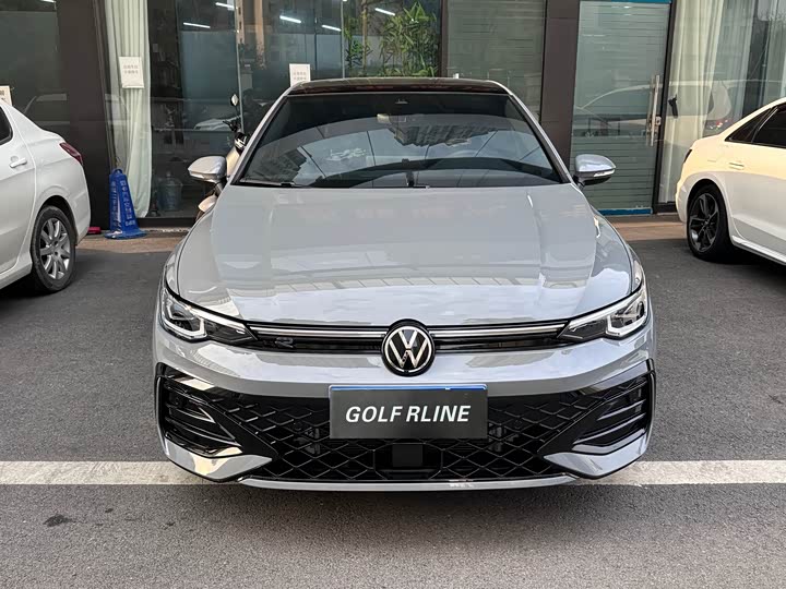 Фото 2 - Volkswagen Golf