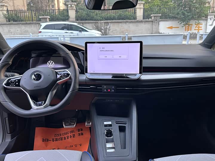 Фото 6 - Volkswagen Golf