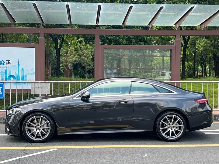 Фото 2 - Mercedes-Benz E-Class