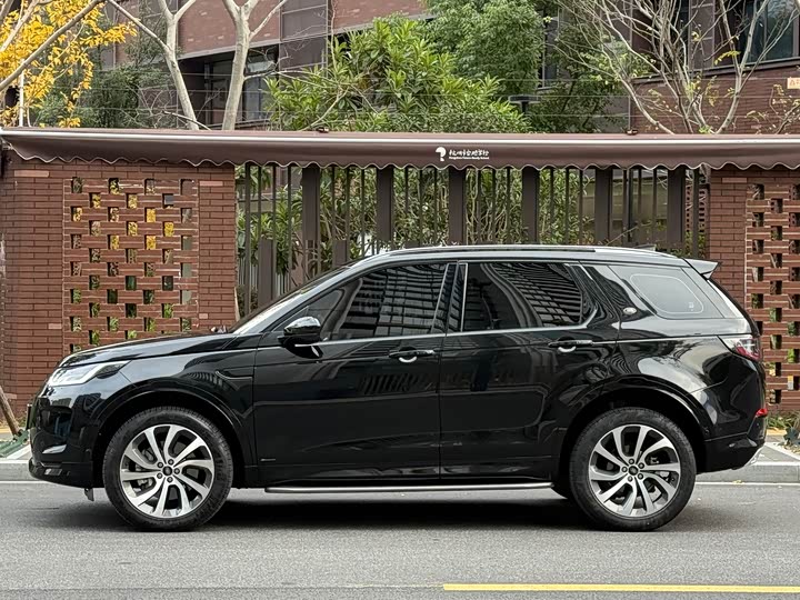 Фото 2 - Land Rover Discovery Sport