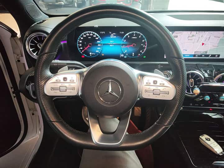 Фото 11 - Mercedes-Benz A-Class