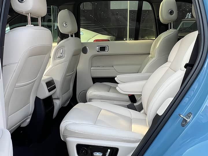 Фото 11 - LiXiang L8