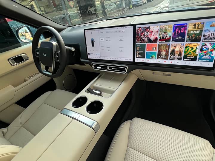 Фото 19 - LiXiang L8