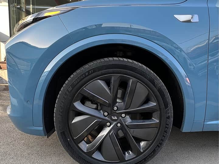 Фото 20 - LiXiang L8