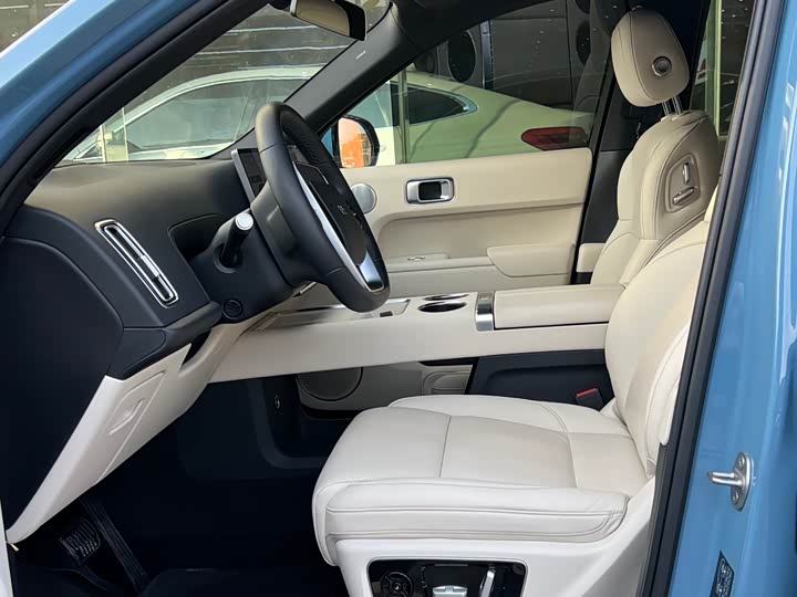 Фото 7 - LiXiang L8