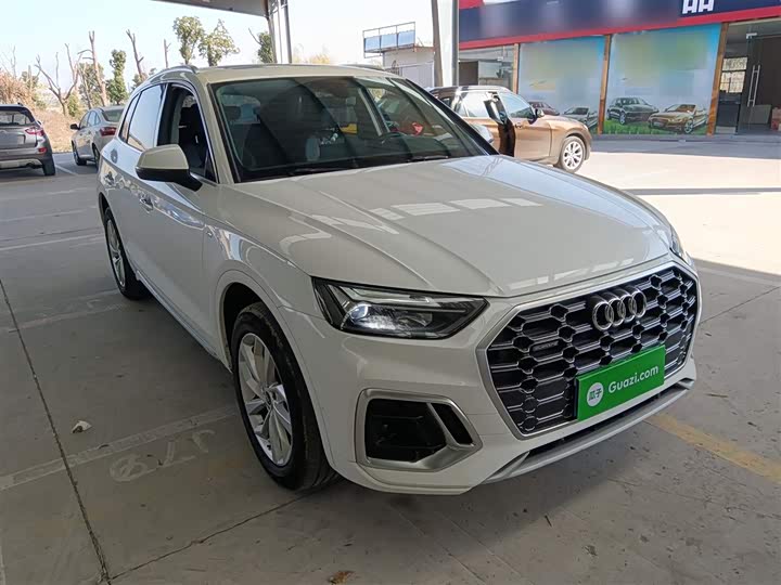 Фото 4 - Audi Q5L