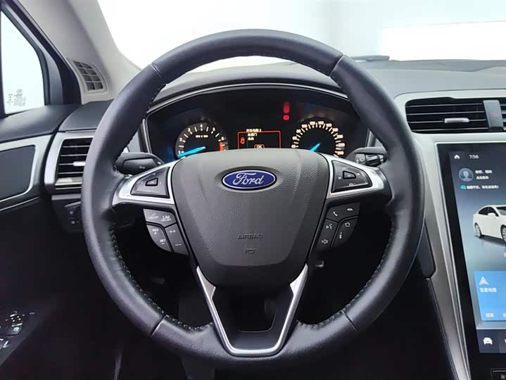 Фото 15 - Ford Mondeo