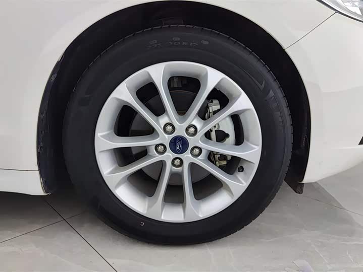 Фото 6 - Ford Mondeo