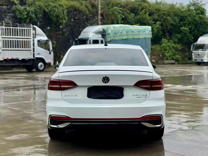 Фото 8 - Volkswagen Lavida