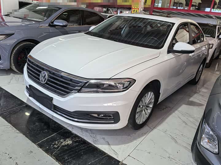 Фото 1 - Volkswagen Lavida