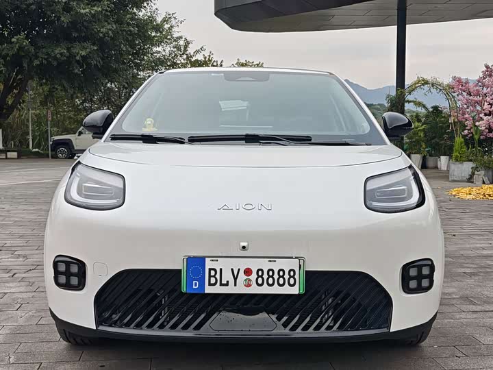 Фото 2 - GAC Aion UT