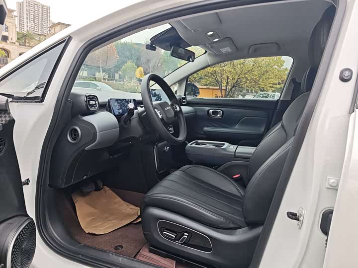 Фото 8 - GAC Aion UT