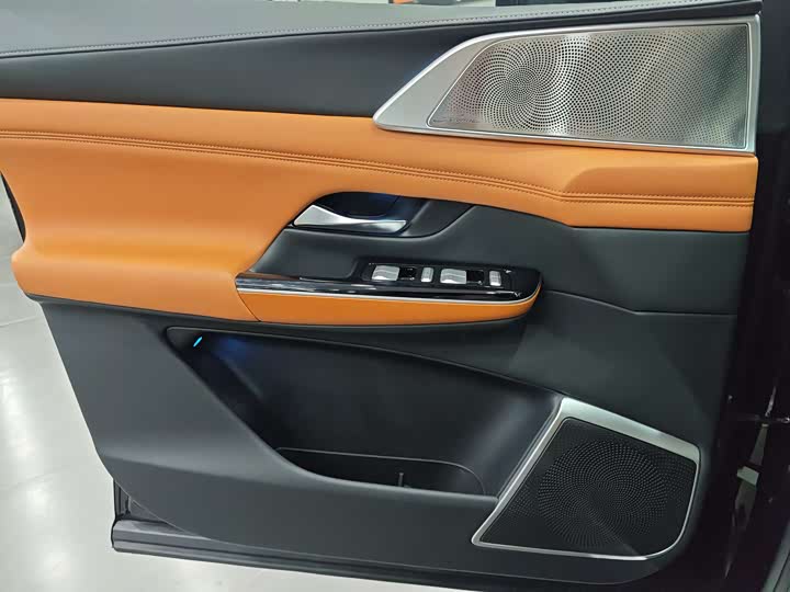 Фото 12 - XPeng G9