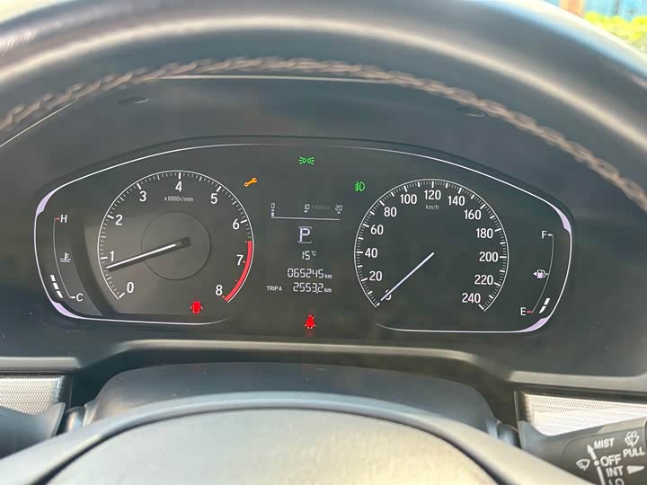 Фото 16 - Honda Accord