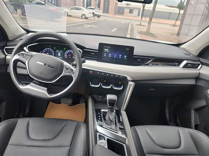 Фото 10 - Beijing X3