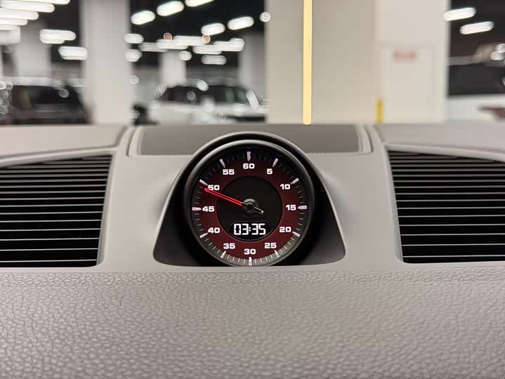 Фото 10 - Porsche Cayenne