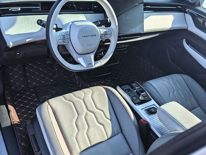 Фото 8 - Honda e:NS2