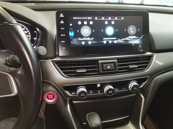 Фото 13 - Honda Accord