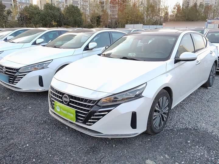 Фото 2 - Nissan Teana