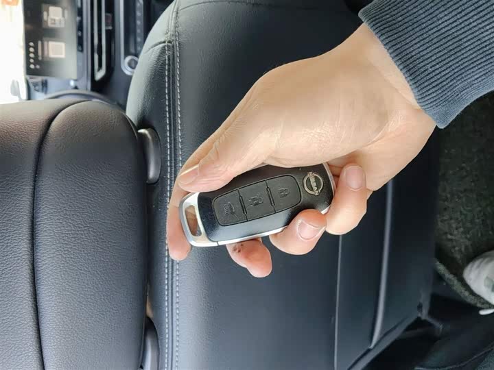 Фото 9 - Nissan Teana