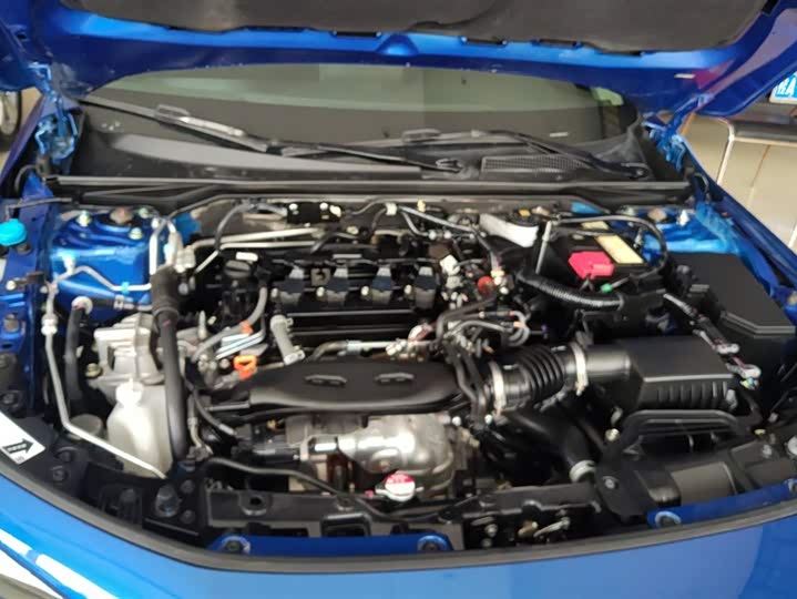 Фото 10 - Honda Civic