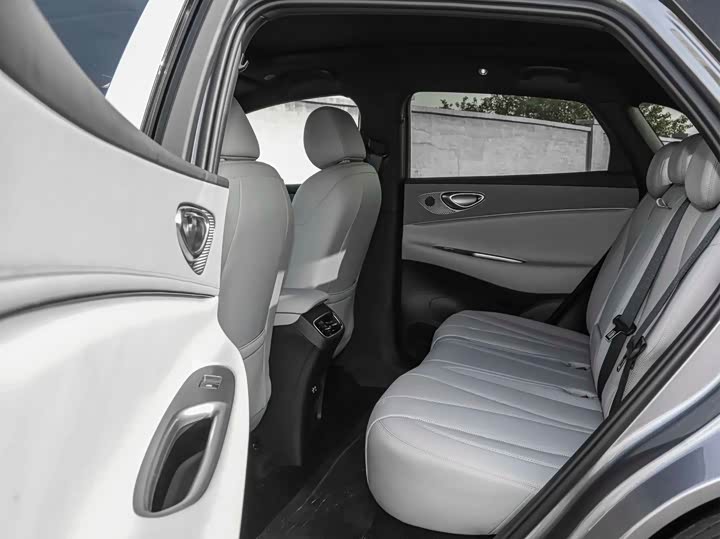 Фото 7 - BYD Sea Lion 06 Hybrid/EV