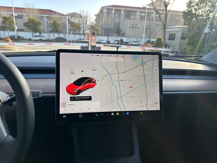 Фото 11 - Tesla Model 3