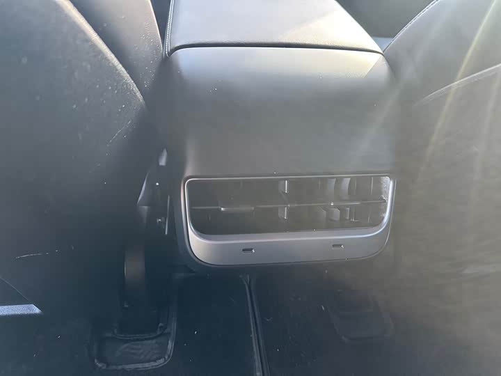 Фото 16 - Tesla Model 3