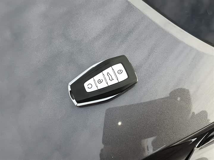 Фото 9 - Geely Preface